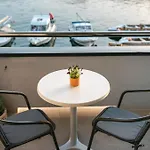 Affittacamere Outstanding Island Getaway Ribarska Srica 4*
