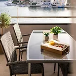 Outstanding Island Getaway Ribarska Srica Affittacamere 4*