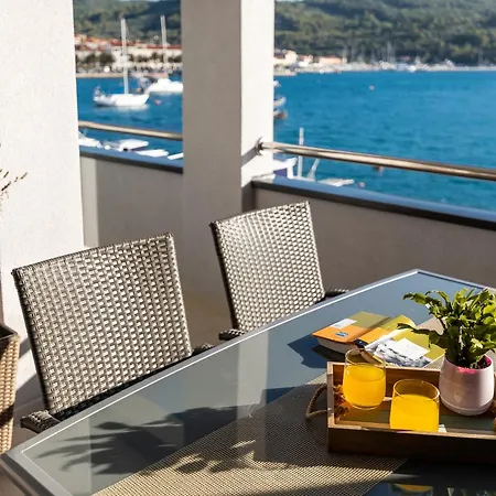 Outstanding Island Getaway Ribarska Srica 4*