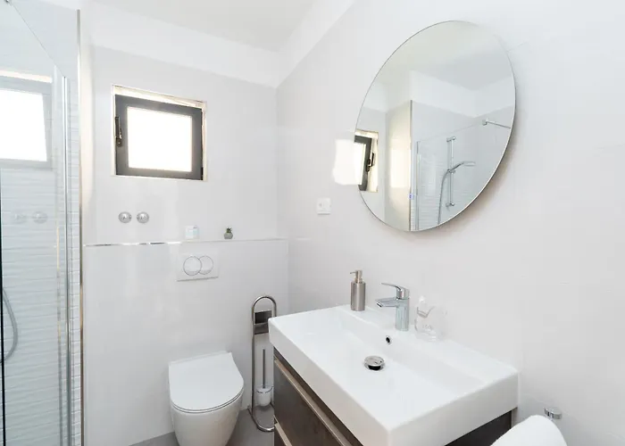 Guest house Outstanding Island Getaway Ribarska Srica